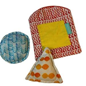 Lovevery Explorer Play Kit Shapes Bean Bags Triangle & Circle Orange Blue